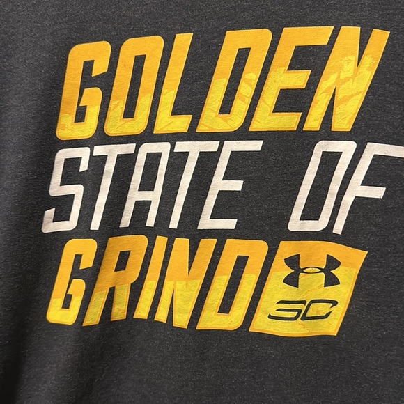 Golden State Warriors Under Armor T-Shirt Loose Fit Size medium Euc - Picture 2 of 3